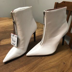 ZARA White Boots with front zip NEVER WORN!!!